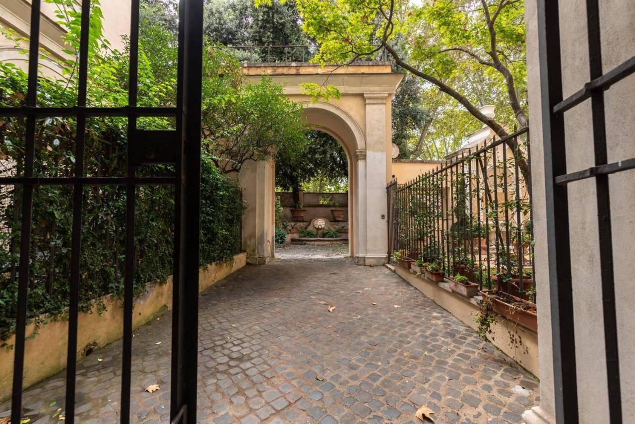 Palazzo Pamphili Lecca Di Guevara ローマ エクステリア 写真